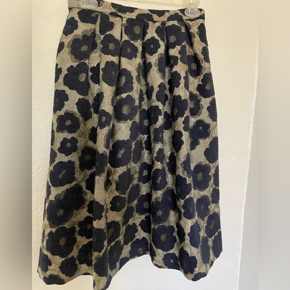 DRESS GALLERY France Pleated Flower Metallic Jacquard- Anthropologie - Picture 5 of 8